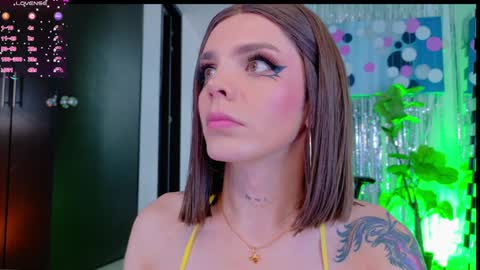 Snapshot of chris_parker01 chatting on January 25, 2025, 3:30 pm juli Instagram july rv17 - Twitter juli rv17 online show from January 25, 2025, 3:30 pm