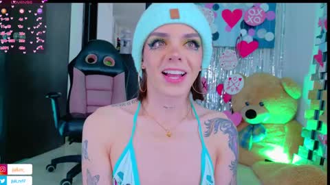 Snapshot of chris_parker01 chatting on February 19, 2025, 3:49 pm juli Instagram july rv17 - Twitter juli rv17 online show from February 19, 2025, 3:49 pm