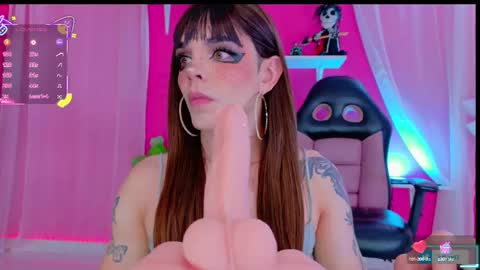 Snapshot of chris_parker01 chatting on September 10, 2025, 12:49 pm juli Instagram july rv17 - Twitter juli rv17 online show from September 10, 2025, 12:49 pm