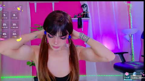 Snapshot of chris_parker01 chatting on September 22, 2025, 12:40 pm juli Instagram july rv17 - Twitter juli rv17 online show from September 22, 2025, 12:40 pm