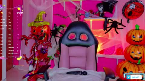 Snapshot of chris_parker01 chatting on October 25, 2025, 12:34 pm juli Instagram july rv17 - Twitter juli rv17 online show from October 25, 2025, 12:34 pm