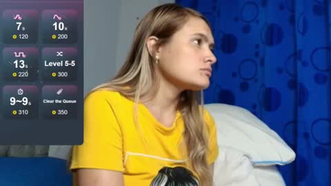 Snapshot of chris_sharon2023 chatting on February 18, 2025, 2:05 am Yarixa online show from February 18, 2025, 2:05 am