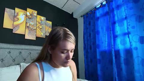 Snapshot of chris_sharon2023 chatting on November 1, 2025, 10:12 pm Yarixa online show from November 1, 2025, 10:12 pm