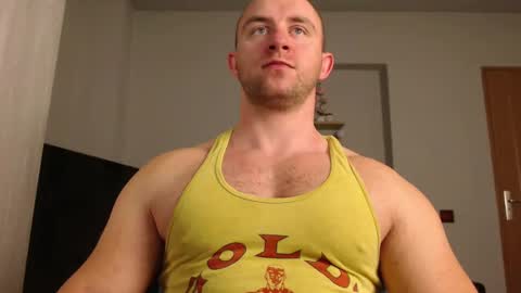 chrisbigbiceps online show from January 4, 2025, 4:44 am