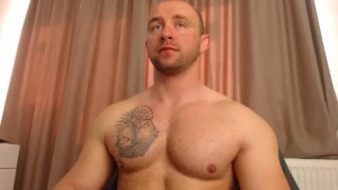 chrisbigbiceps online show from May 3, 2026, 6:19 am