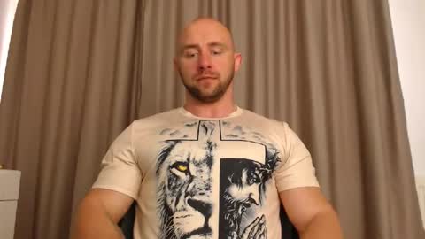 chrisbigbiceps online show from May 10, 2026, 3:50 pm