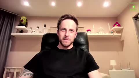 Snapshot of chriscarrey chatting on June 11, 2026, 12:32 am Chris online show from June 11, 2026, 12:32 am