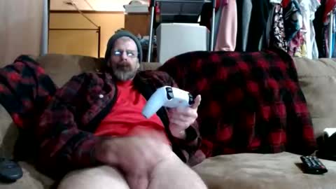 Snapshot of chrisintn chatting on November 7, 2025, 2:50 pm chrisintn online show from November 7, 2025, 2:50 pm