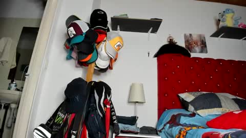 Snapshot of chriss_evanss_ chatting on December 4, 2024, 11:46 pm chriss_evanss_ online show from December 4, 2024, 11:46 pm