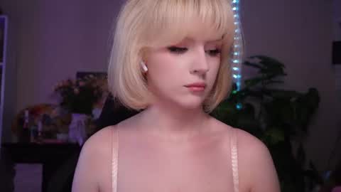 Snapshot of chriss_foxx chatting on July 14, 2026, 3:51 pm chriss_foxx online show from July 14, 2026, 3:51 pm