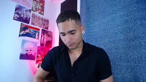 Snapshot of chriss_wg_ chatting on February 14, 2025, 11:31 am Christian Wang online show from February 14, 2025, 11:31 am