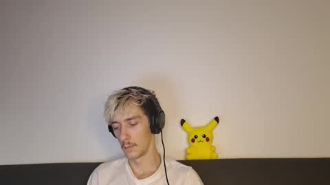 Snapshot of chrisslicer chatting on October 24, 2025, 4:47 pm Christopher online show from October 24, 2025, 4:47 pm