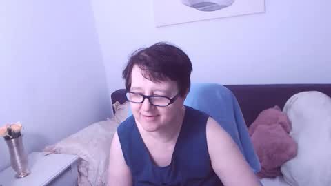 Christa online show from November 2, 2025, 12:57 am