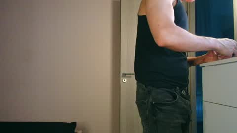UPVOTE ME ------  ILL DO SOMETHING FOR FREE online show from July 18, 2026, 6:01 pm