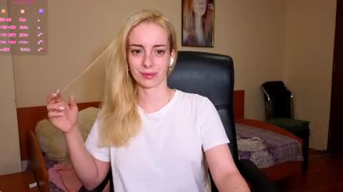 Snapshot of christihanson chatting on July 15, 2026, 10:59 pm christihanson online show from July 15, 2026, 10:59 pm