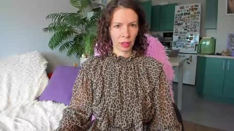 Snapshot of christina_hot chatting on May 30, 2026, 8:33 am Chris online show from May 30, 2026, 8:33 am