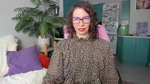 Snapshot of christina_hot chatting on May 31, 2026, 6:09 pm Chris online show from May 31, 2026, 6:09 pm
