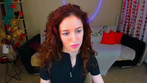 christinaconteeree online show from March 9, 2026, 4:27 am