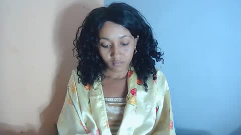 Snapshot of christine213 chatting on November 9, 2025, 6:33 am christine213 online show from November 9, 2025, 6:33 am