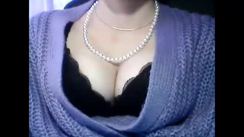 Snapshot of christine40211 chatting on January 4, 2025, 12:49 pm christine40211 online show from January 4, 2025, 12:49 pm