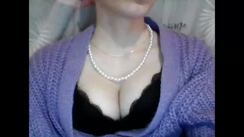 Snapshot of christine40211 chatting on February 26, 2025, 11:09 am christine40211 online show from February 26, 2025, 11:09 am