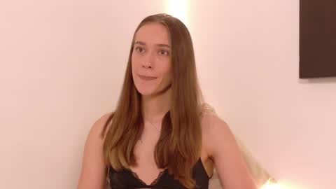Snapshot of christinne_x chatting on April 30, 2026, 4:41 am Christy online show from April 30, 2026, 4:41 am