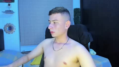 christmiller_1 online show from March 1, 2025, 4:47 am