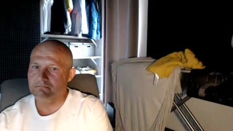 Snapshot of christopher_37763920 chatting on July 6, 2026, 9:39 am christopher 37763920 online show from July 6, 2026, 9:39 am