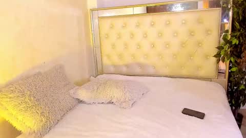 Chrisopher Hunter online show from February 1, 2026, 4:33 am