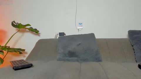 Christopher online show from February 19, 2025, 6:11 am