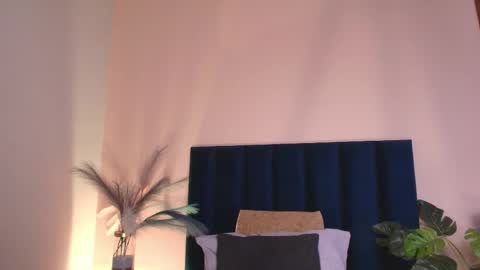 Snapshot of christy_seaa chatting on April 17, 2026, 12:19 pm Christy online show from April 17, 2026, 12:19 pm