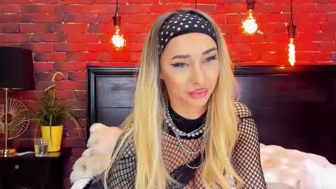 christyna_ross online show from March 22, 2026, 8:23 pm