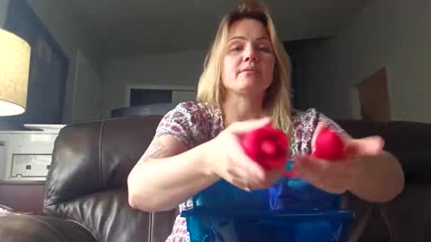 Snapshot of christystevens chatting on March 3, 2026, 5:19 pm Christy Stevens online show from March 3, 2026, 5:19 pm