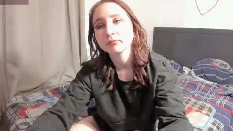 christyw3b online show from May 20, 2026, 2:12 pm