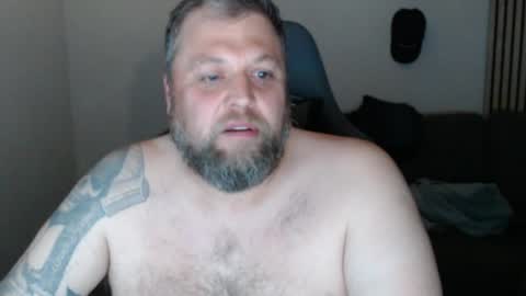 Snapshot of chrizz80 chatting on April 25, 2026, 3:31 am Chrizz online show from April 25, 2026, 3:31 am