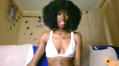 Snapshot of chroe22 chatting on July 9, 2026, 8:35 pm chroe22 online show from July 9, 2026, 8:35 pm