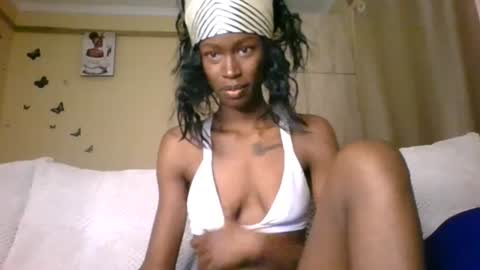 Snapshot of chroe22 chatting on August 2, 2026, 9:46 pm chroe22 online show from August 2, 2026, 9:46 pm