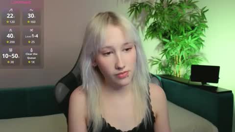 EvaBlonde TayaBrunette EliieBlack hair online show from February 22, 2026, 2:15 pm