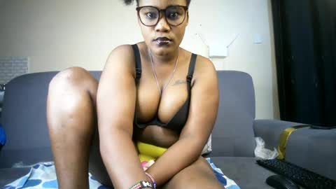 Snapshot of chubby_flora chatting on June 21, 2026, 1:19 am Flora online show from June 21, 2026, 1:19 am
