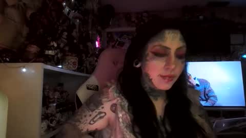 chubbygothgirlfriend online show from May 15, 2026, 5:58 am