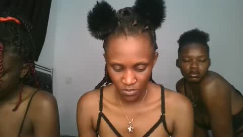 Snapshot of chyna_baibe chatting on November 13, 2025, 2:16 pm chyna_baibe online show from November 13, 2025, 2:16 pm