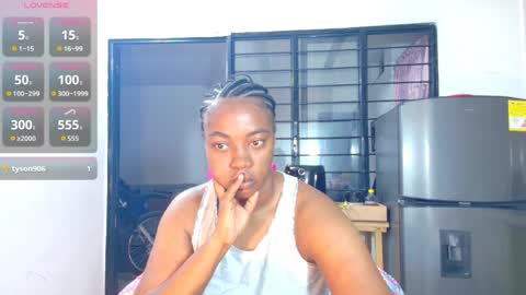 Snapshot of ciaraebonyxxx chatting on April 6, 2026, 8:15 am ciaraebonyxxx online show from April 6, 2026, 8:15 am