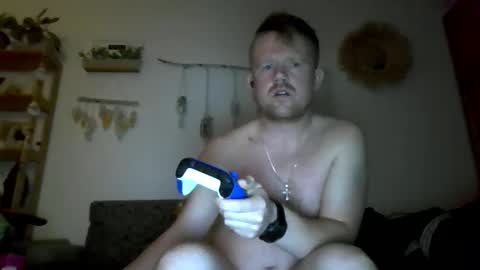 ciasnsyrize1996 online show from September 14, 2025, 9:14 pm