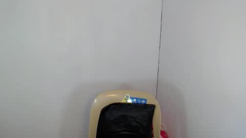 Snapshot of cici_02 chatting on May 25, 2026, 4:24 pm call me Cici online show from May 25, 2026, 4:24 pm