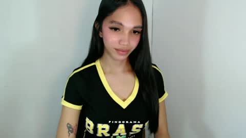 Snapshot of cici_02 chatting on June 14, 2026, 2:24 am call me Cici online show from June 14, 2026, 2:24 am