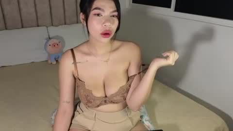 Snapshot of cielo_18d chatting on June 26, 2026, 5:23 am Mia online show from June 26, 2026, 5:23 am