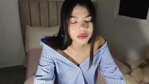 Snapshot of cielo_18d chatting on July 9, 2026, 2:48 am Mia online show from July 9, 2026, 2:48 am