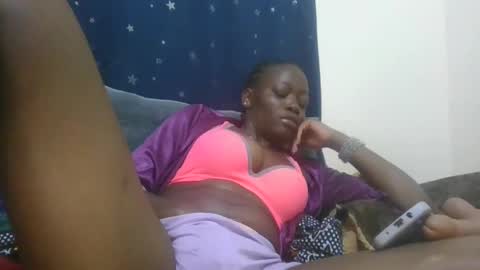 Snapshot of cilia_petite chatting on February 16, 2025, 7:27 pm cilia petite online show from February 16, 2025, 7:27 pm