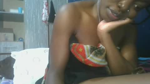 Snapshot of cilia_petite chatting on March 10, 2025, 1:12 am cilia petite online show from March 10, 2025, 1:12 am