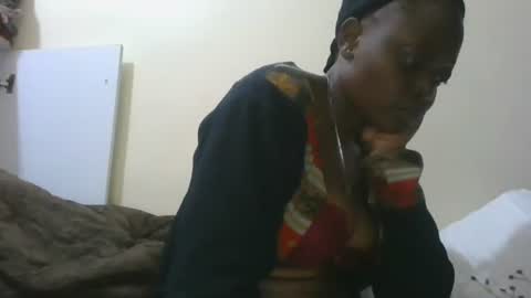 cilia petite online show from April 6, 2026, 4:10 am